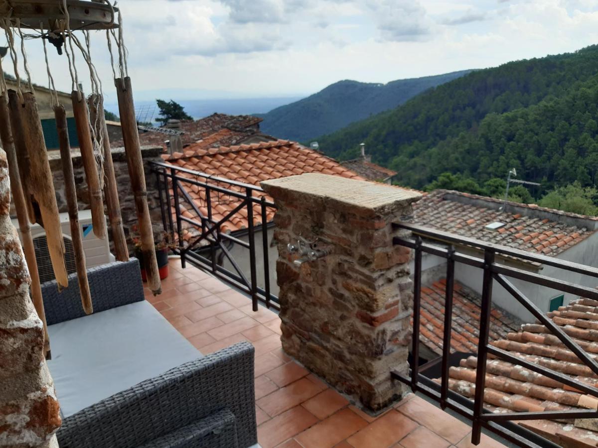 Attic With Balcony At Locanda Del Capo Capannori Kültér fotó